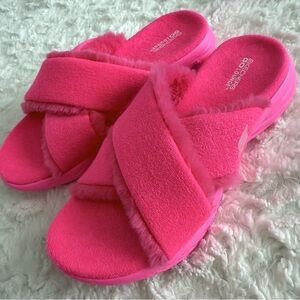 EUC Skechers On-the-GO Washable Terry Cloth Slippers Joyful Hot Pink